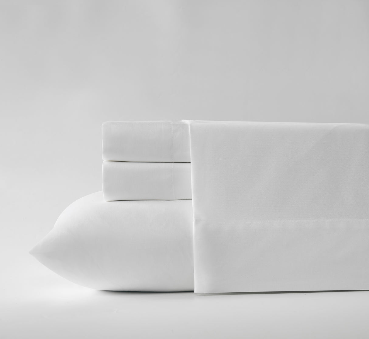 Product photo shot of 250 thread count sheet set in a white background.