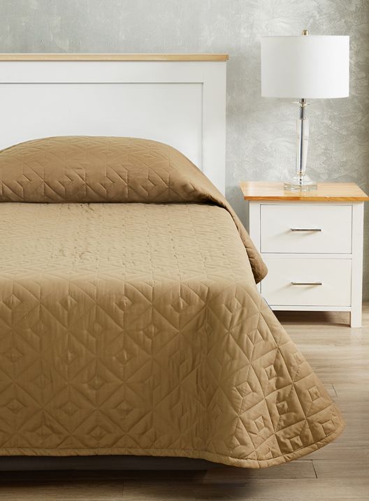 CozyCare DESIGNS Bedspread