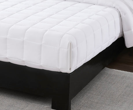 EasyFit Down-Alternative Comforter
